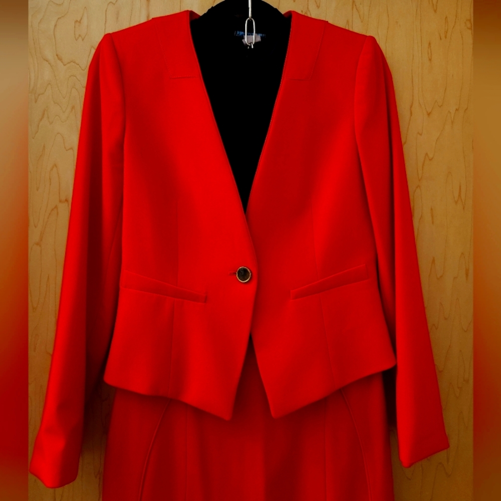 Gianni bini blazer and skirt size 4